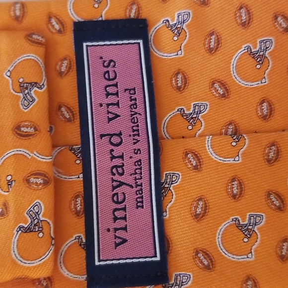 Vineyard Vines Cleveland Browns Silk Tie - Picture 3 of 5